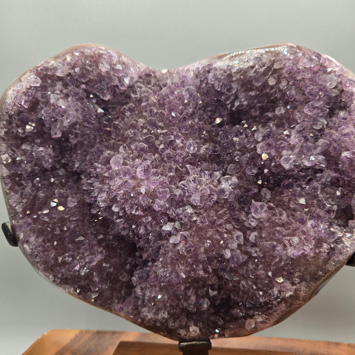 Amethyst on Stand 002