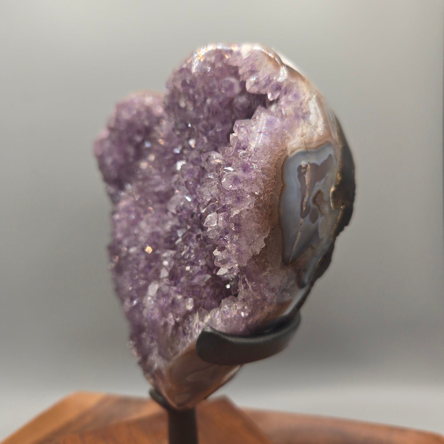 Amethyst on Stand 002