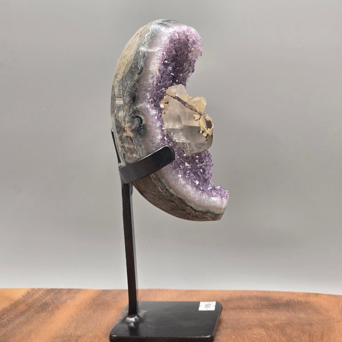 Amethyst on Stand 004