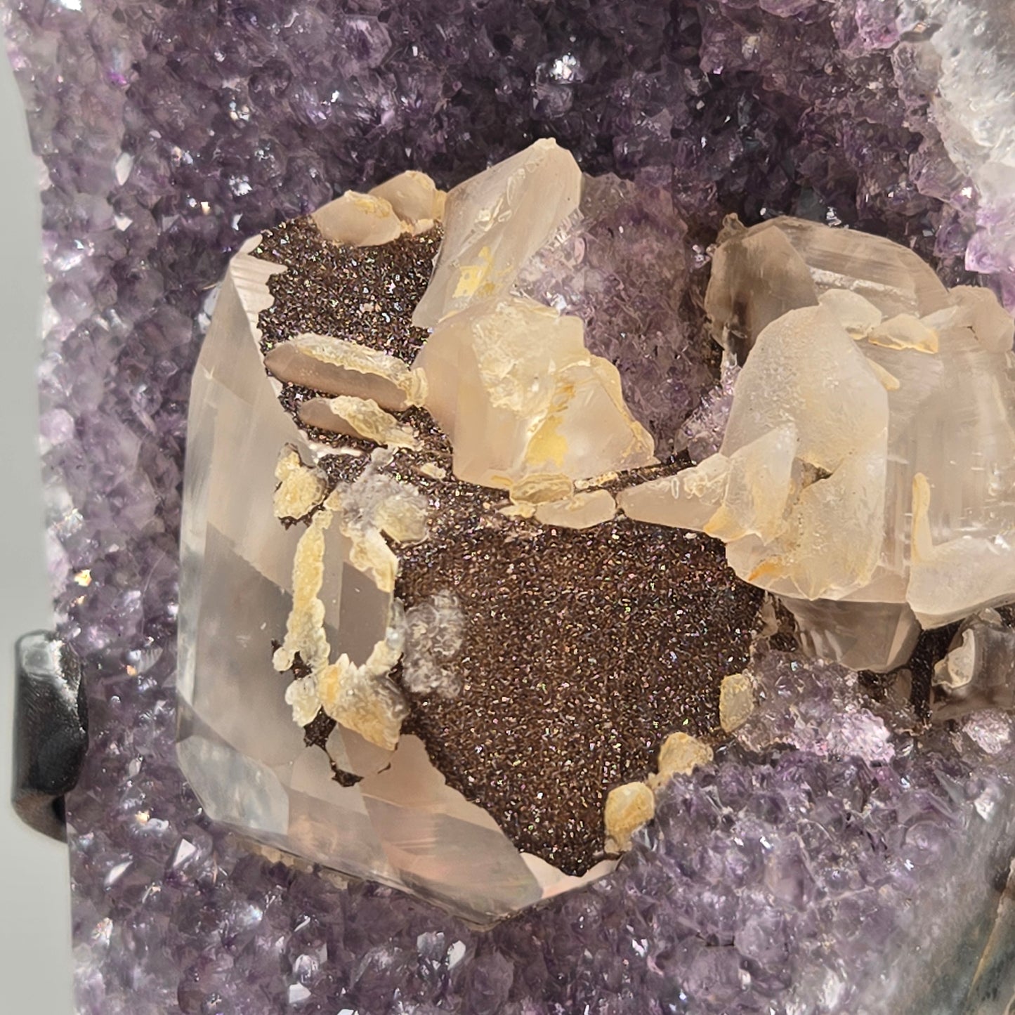 Amethyst on Stand 004