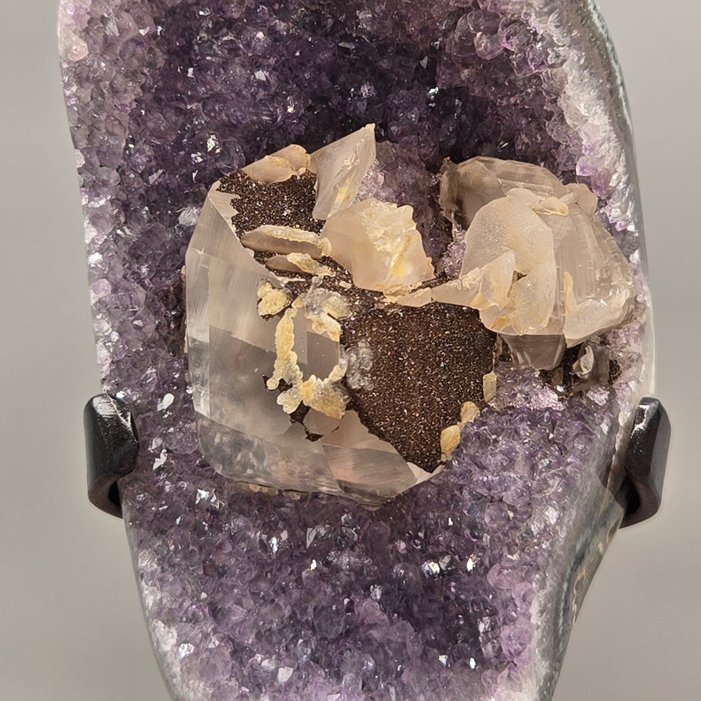 Amethyst on Stand 004