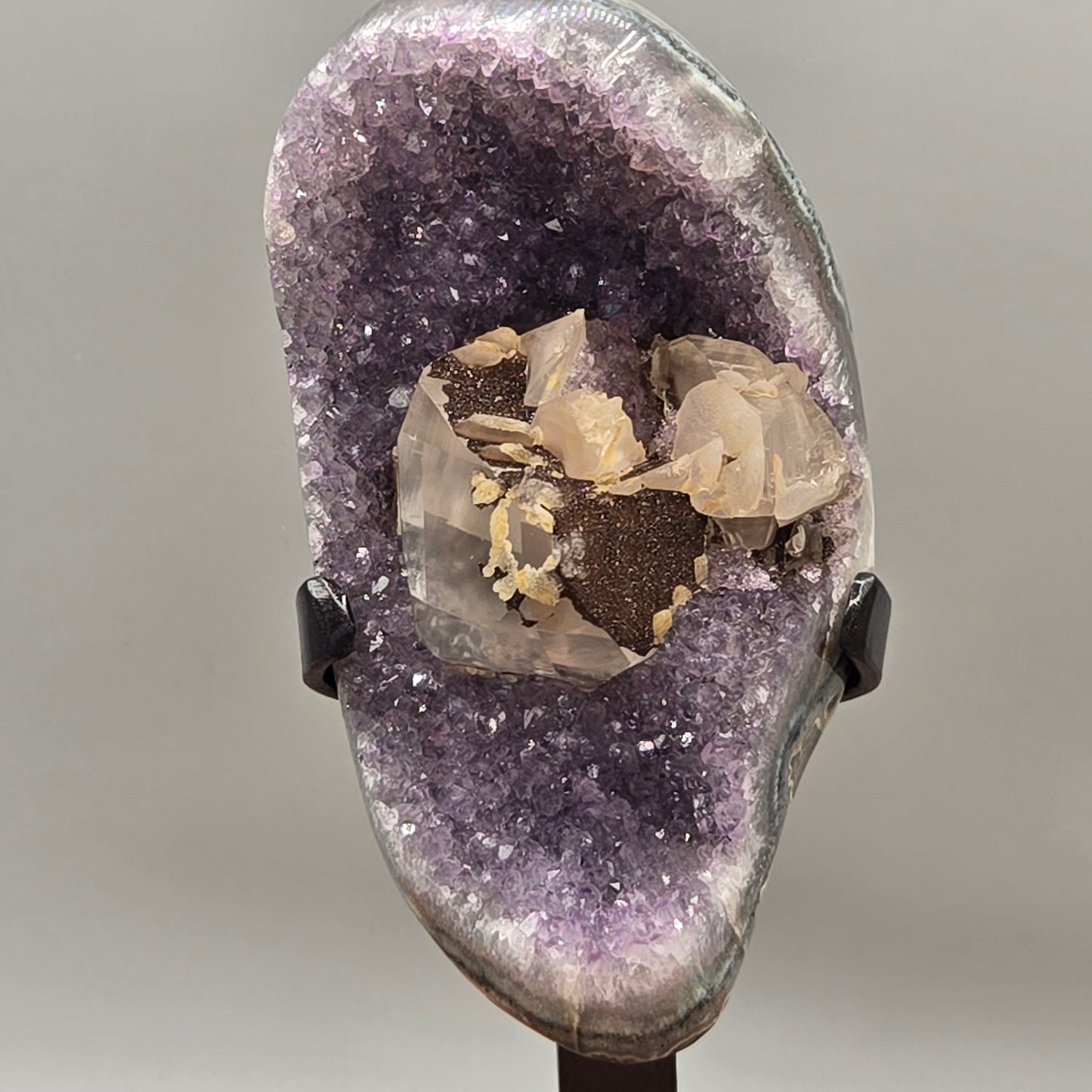 Amethyst on Stand 004