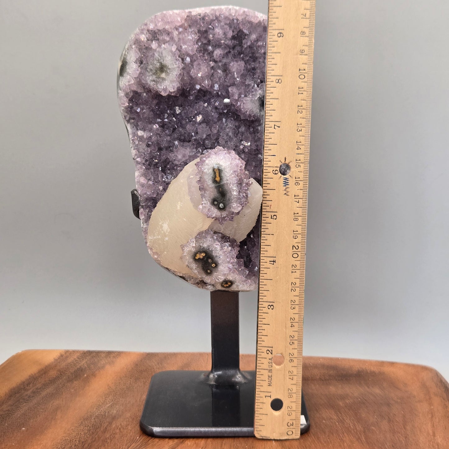 Amethyst on Stand 006
