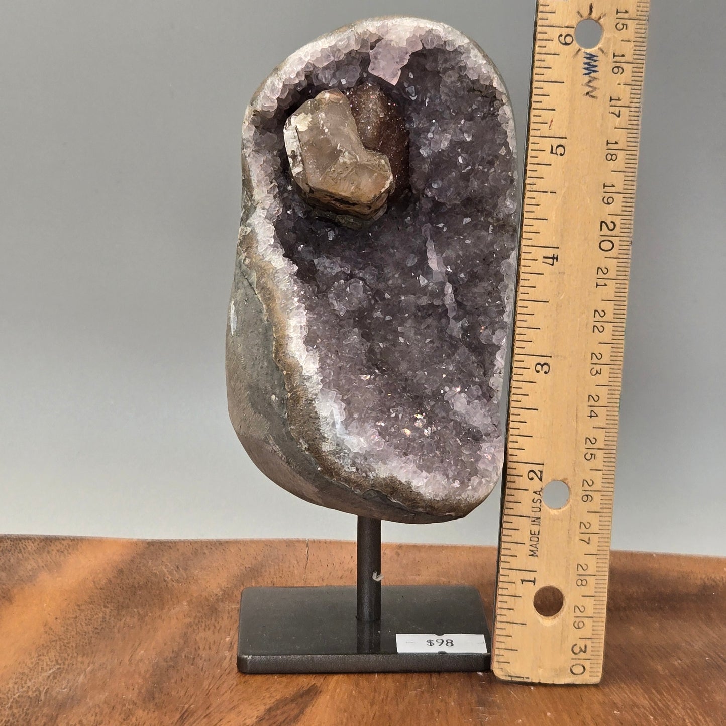 Amethyst on Stand 009
