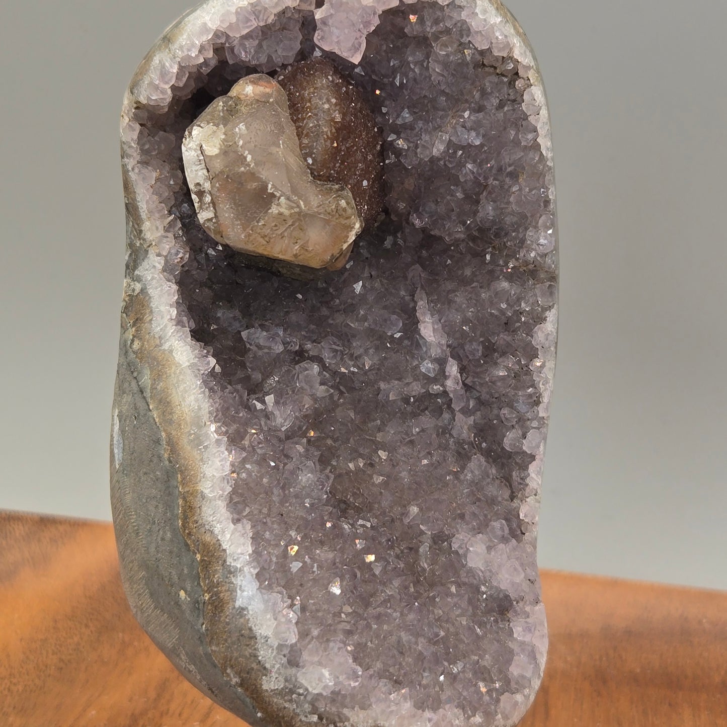 Amethyst on Stand 009