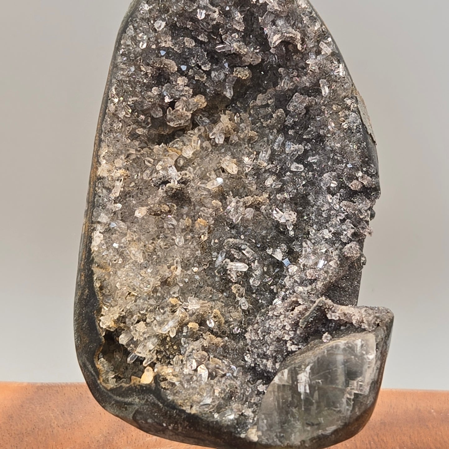 Amethyst on Stand 012