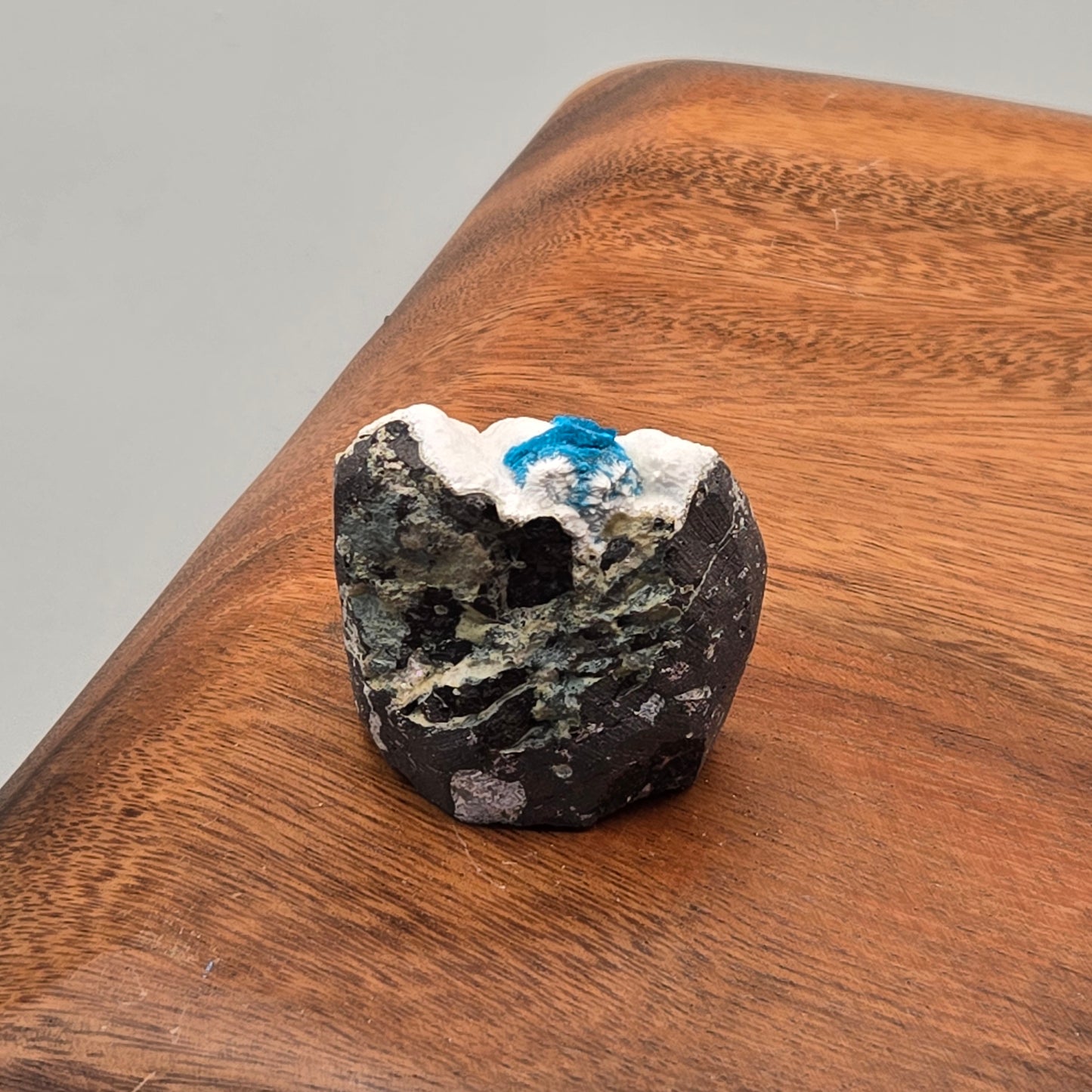 Cavansite on Mordenite 082