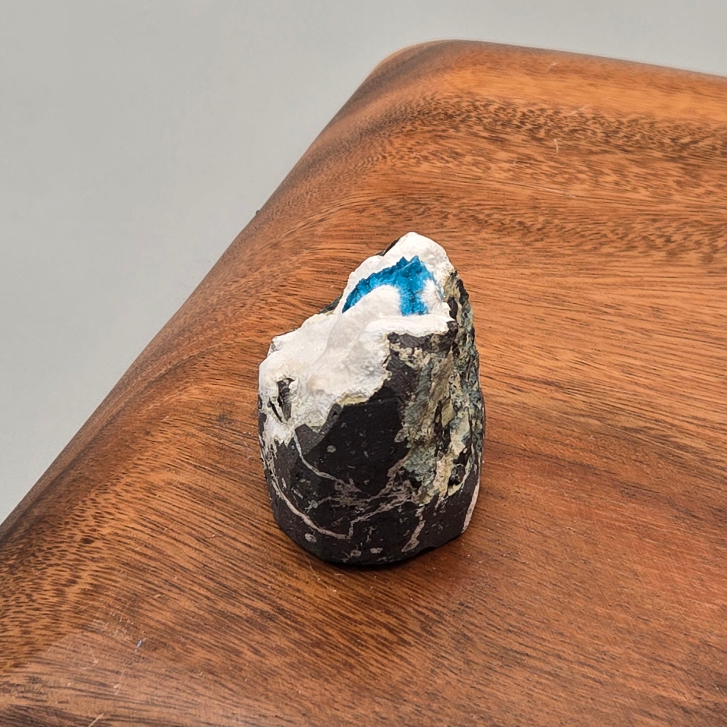 Cavansite on Mordenite 082