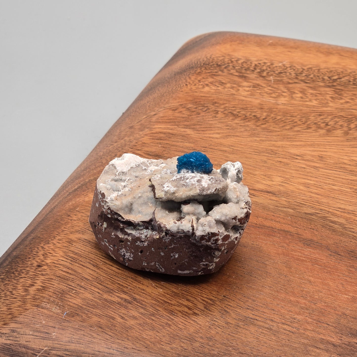 Cavansite on Mordenite 083