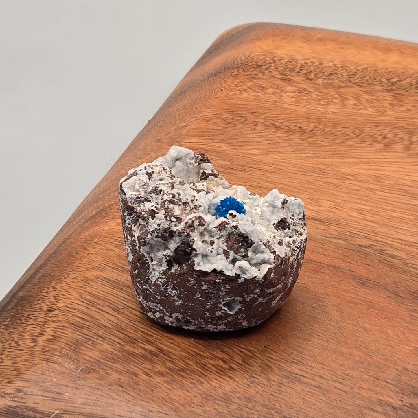 Cavansite on Mordenite 084