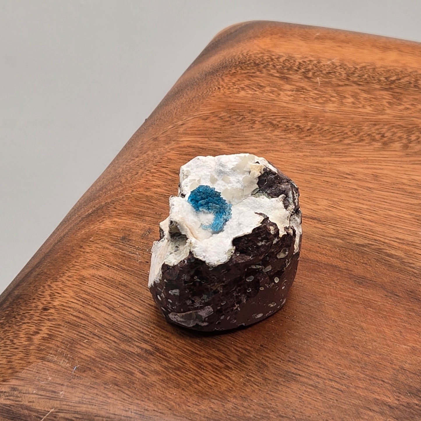Cavansite on Mordenite 086