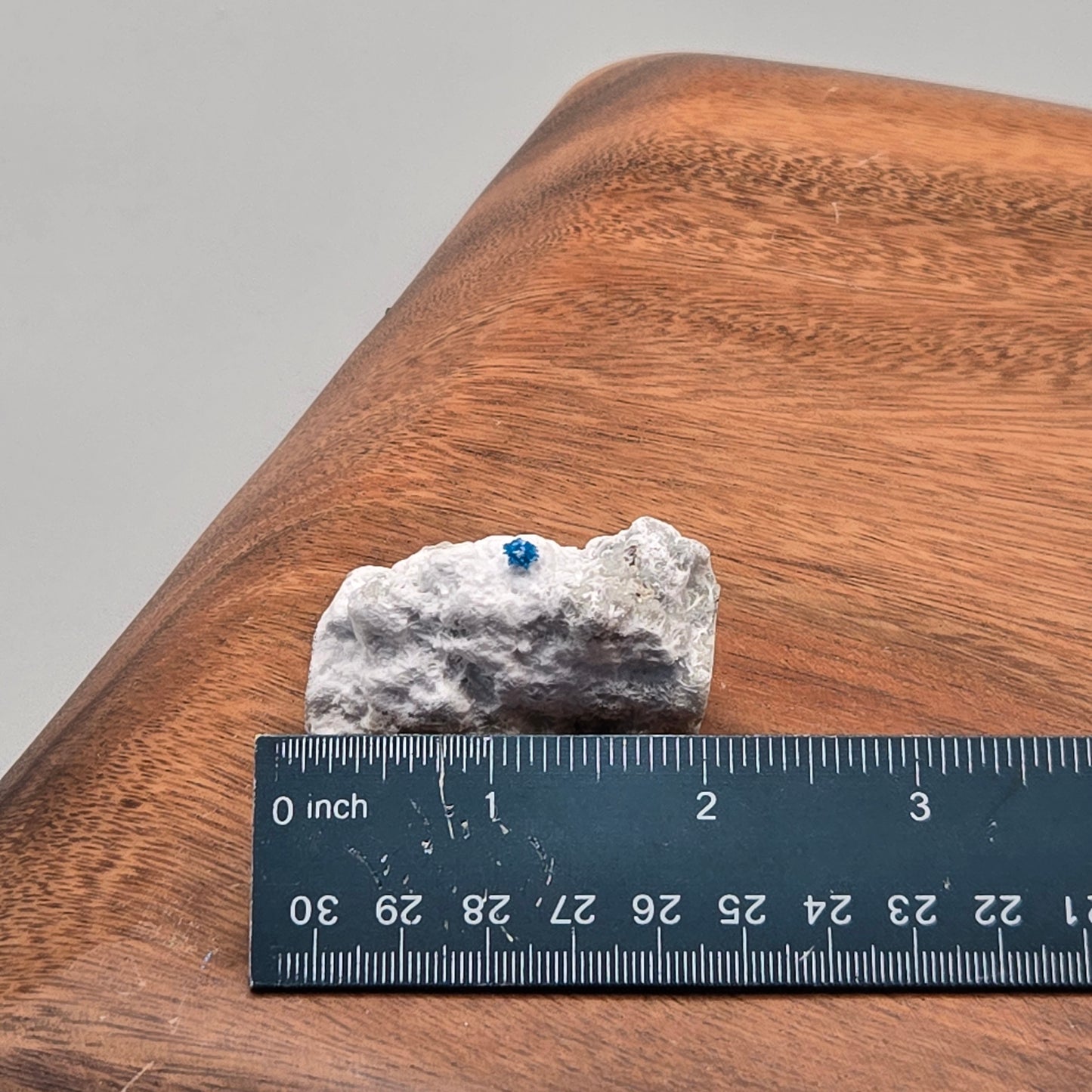 Cavansite on Mordenite 088
