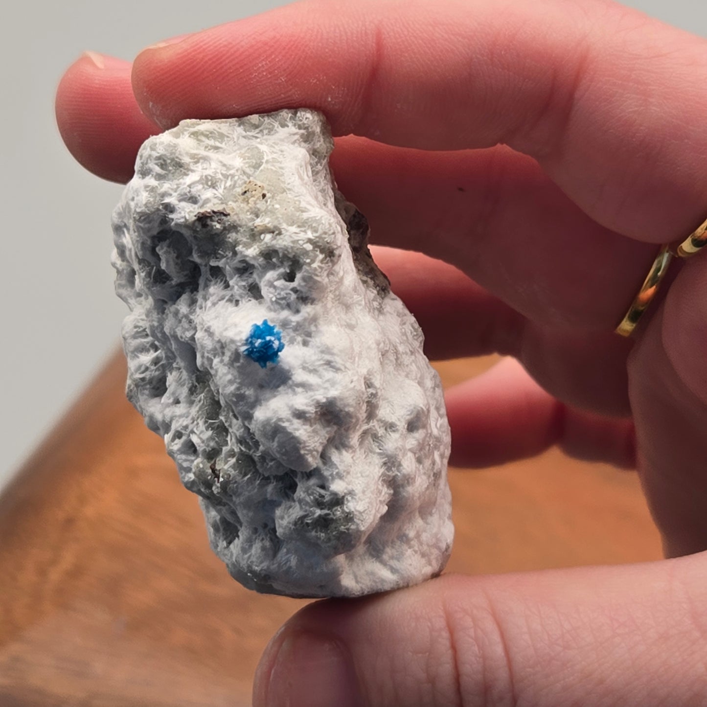 Cavansite on Mordenite 088