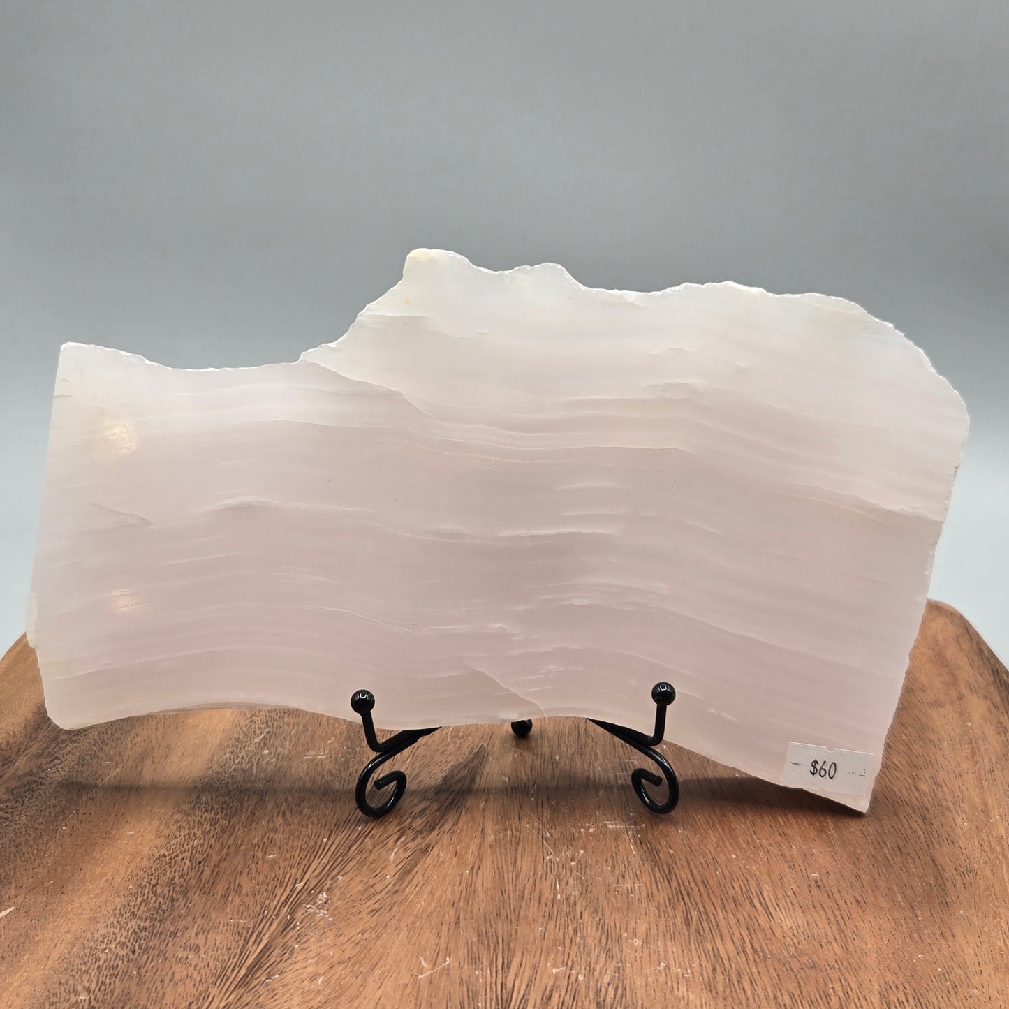 Mangano Calcite Slab on Stand 168