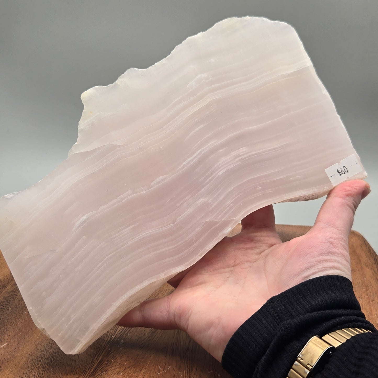 Mangano Calcite Slab on Stand 168