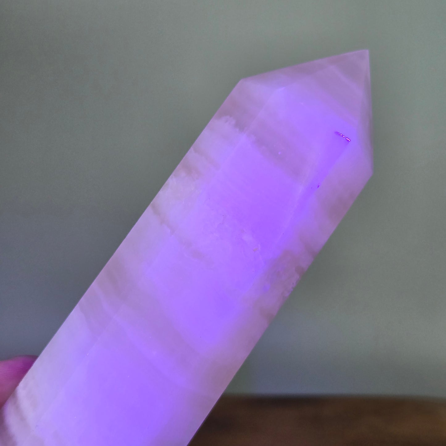 Mangano Calcite Tower 169