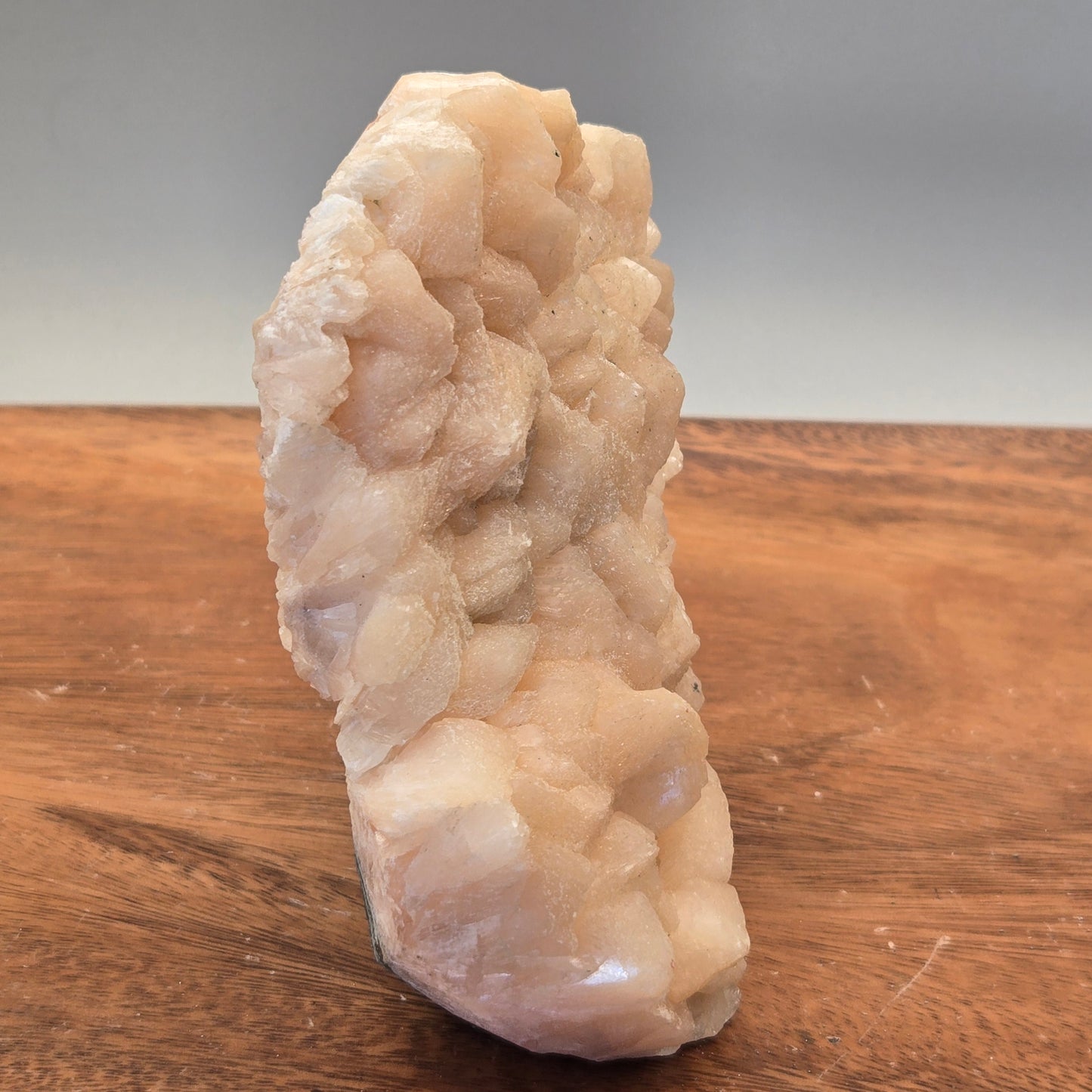 Peach Stilbite Cutbase 199