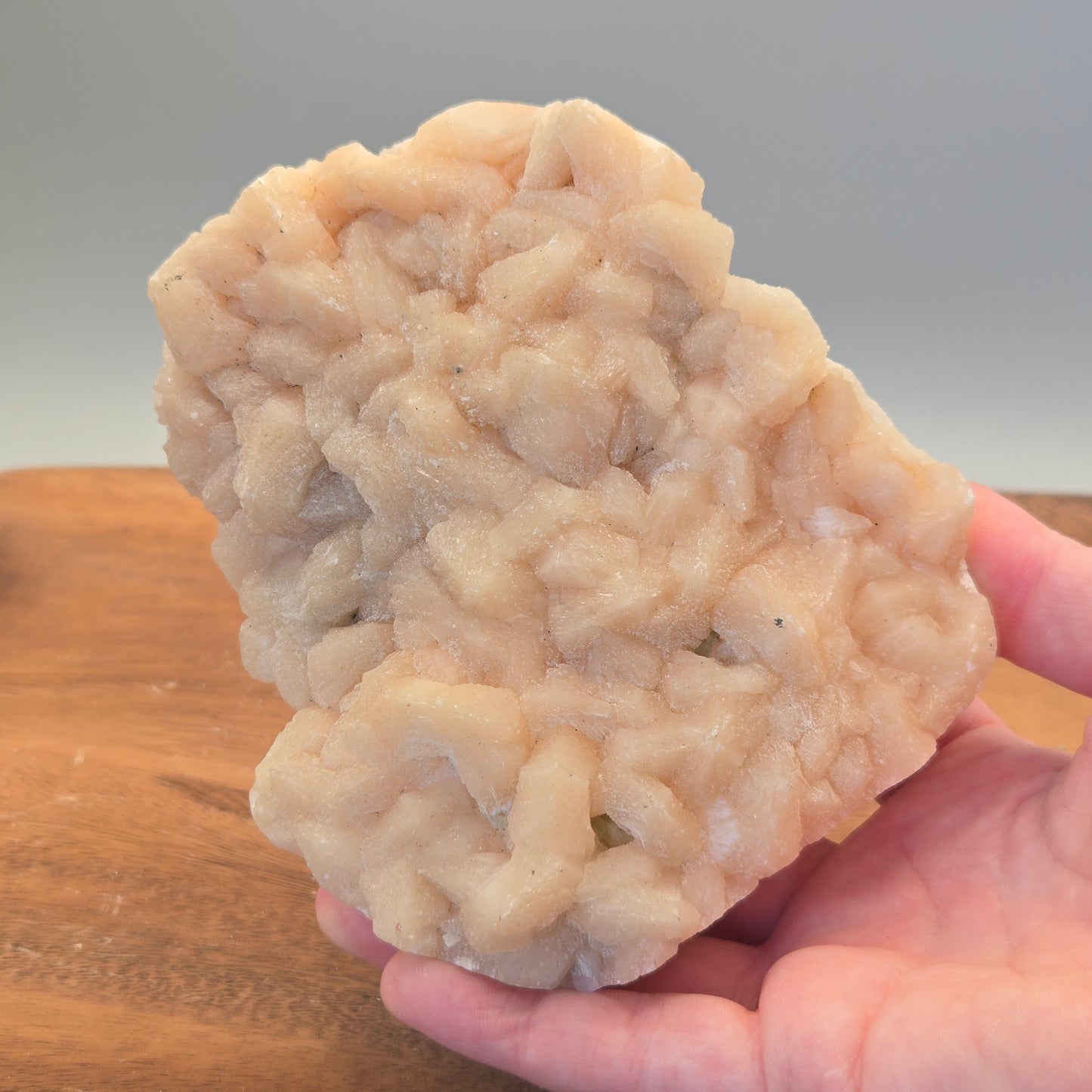 Peach Stilbite Cutbase 199