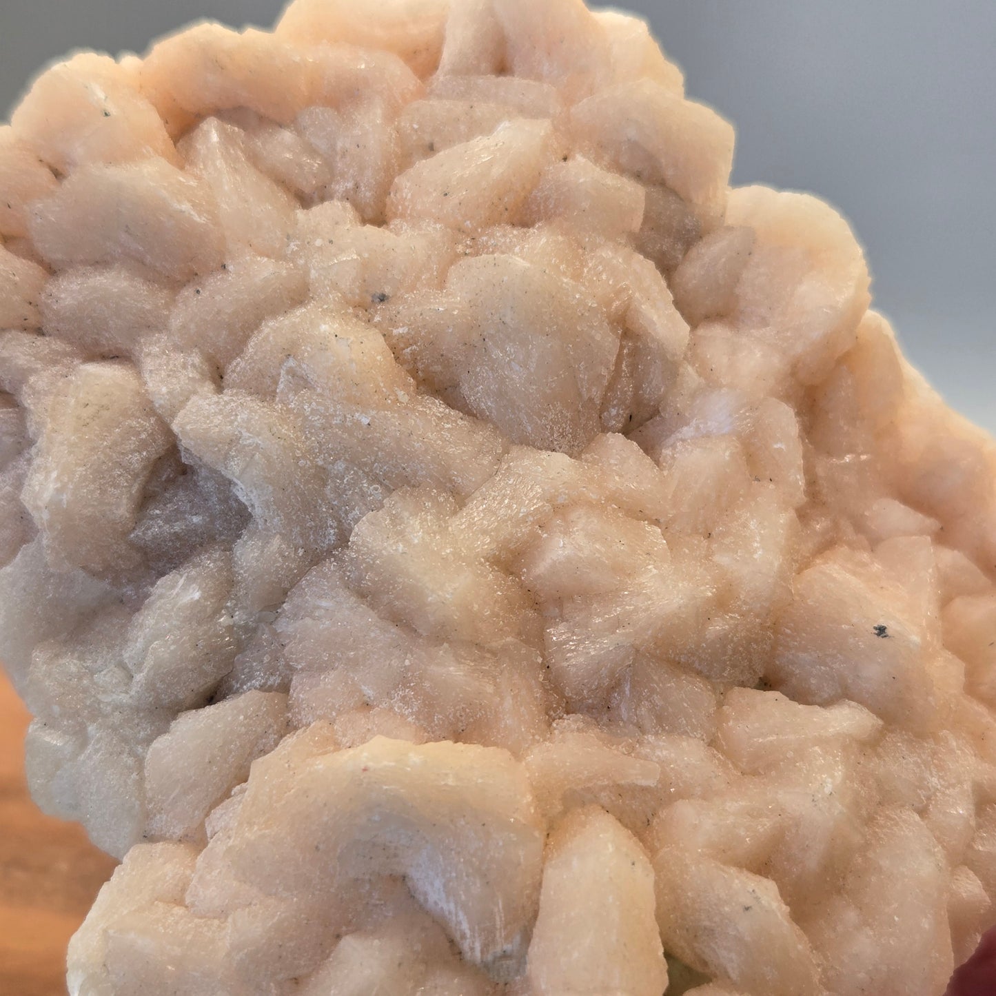 Peach Stilbite Cutbase 199