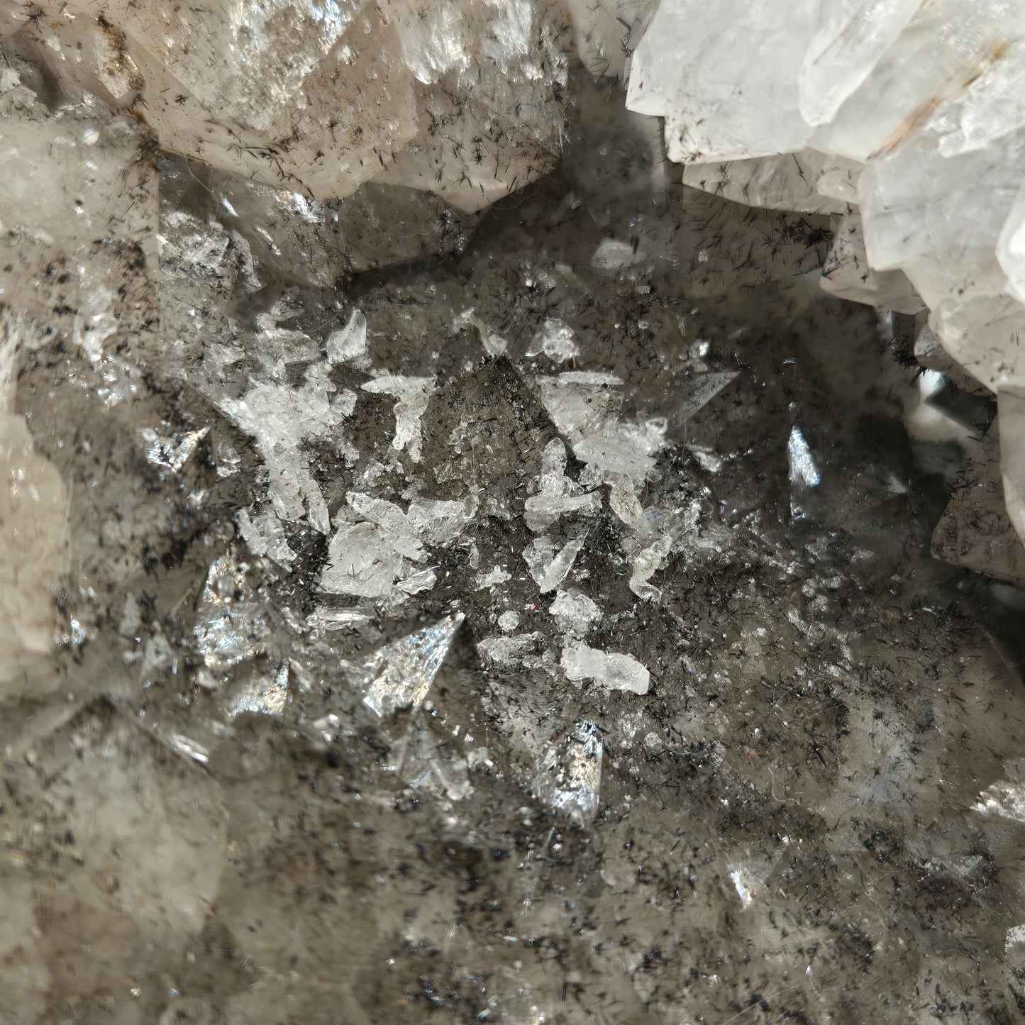 Quartz Cluster with Gothite 208