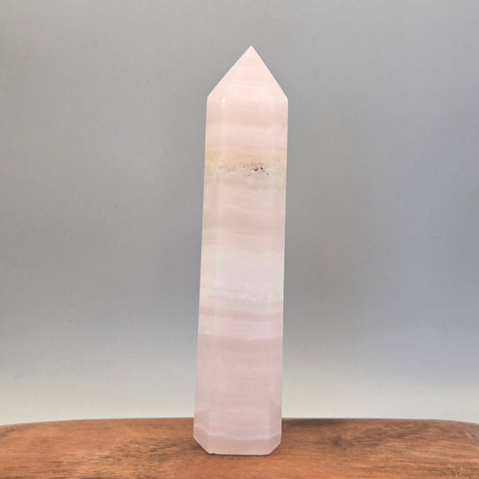 Mangano Calcite Tower 169