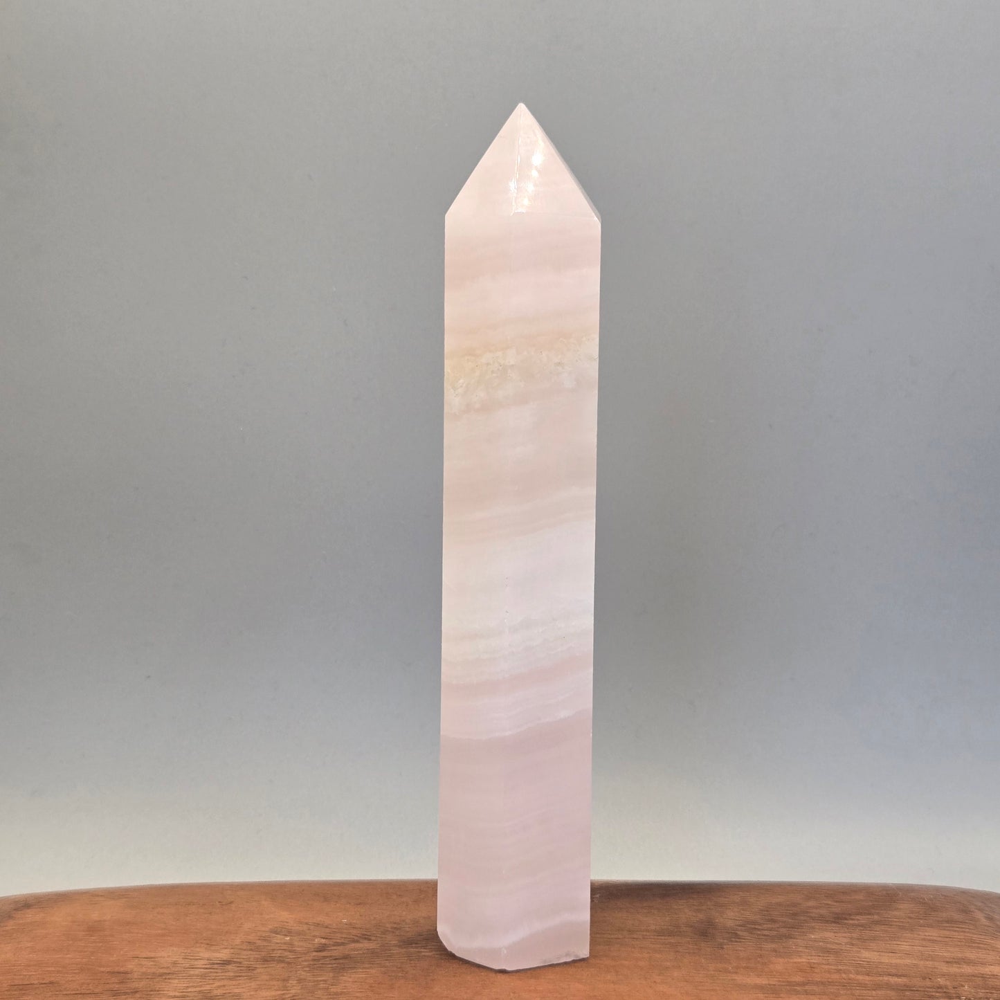 Mangano Calcite Tower 169