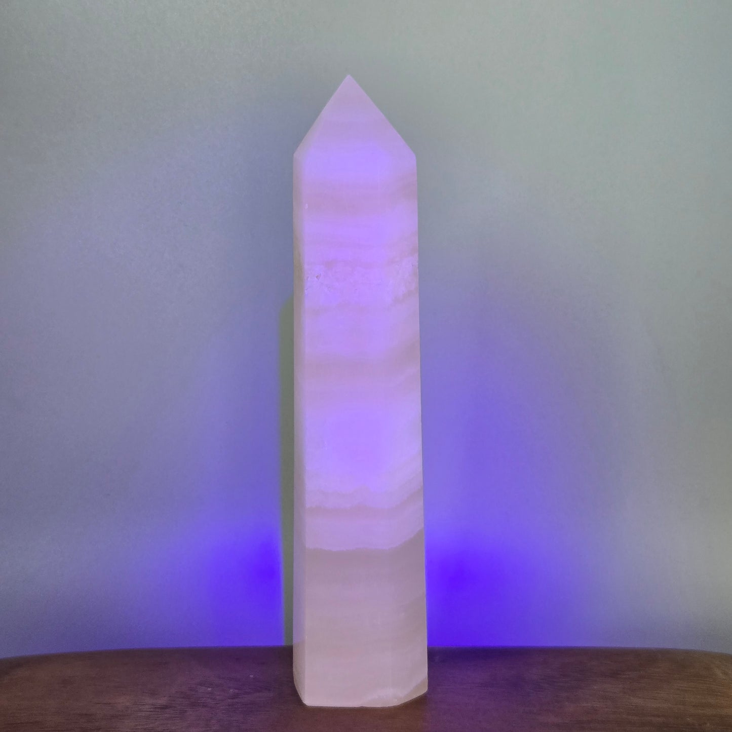 Mangano Calcite Tower 169