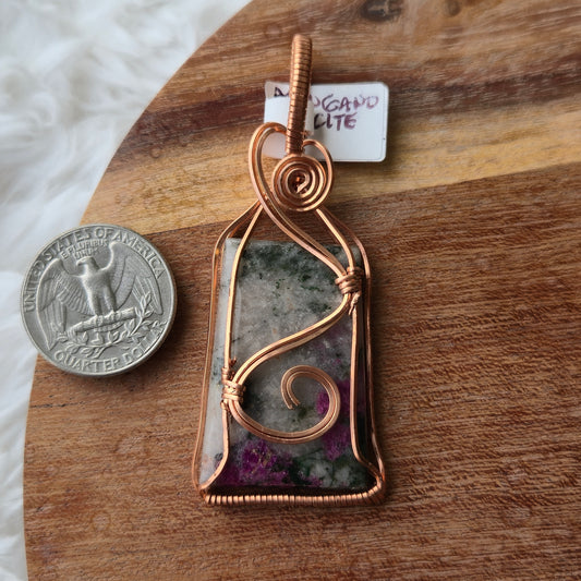 Mangano Calcite Pendant 1748